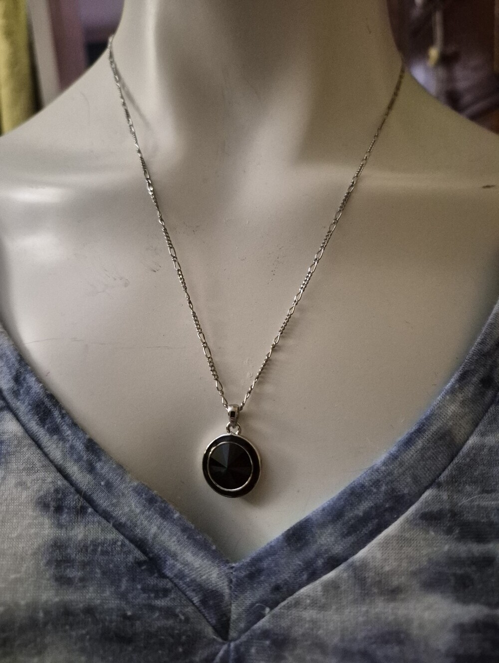 Vintage FAC Silver Tone Black Circular Black Bezel Pendant Necklace